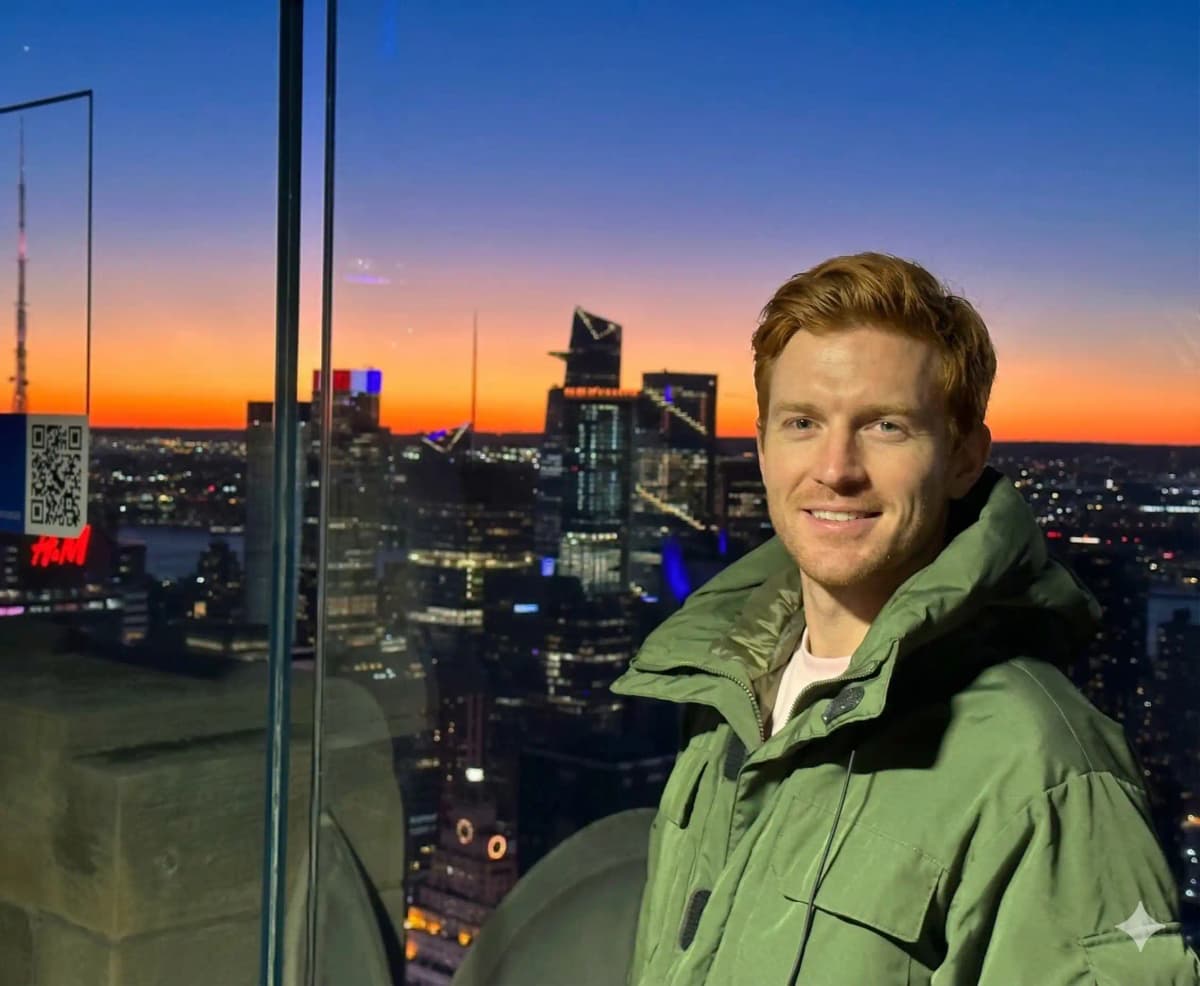 Example dating profile photo with issues